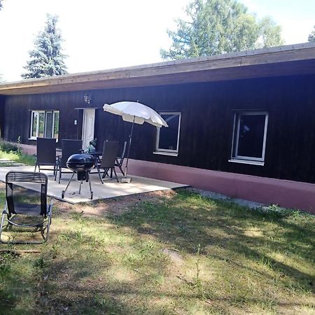 Bungalow Im Gruenen Am Waschsee Mechow  Buitenkant foto